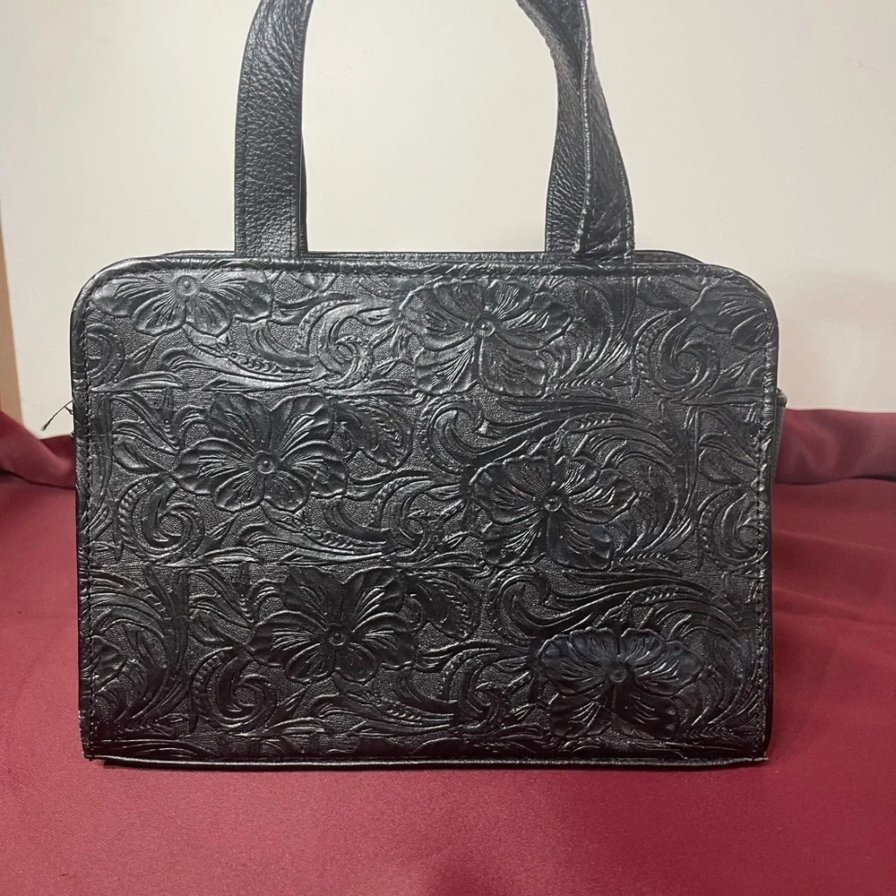 Elegant Black Floral Embossed Shoulder Bag